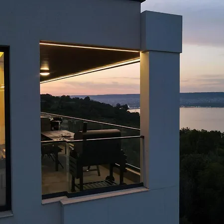 Apartment Vip Sea View